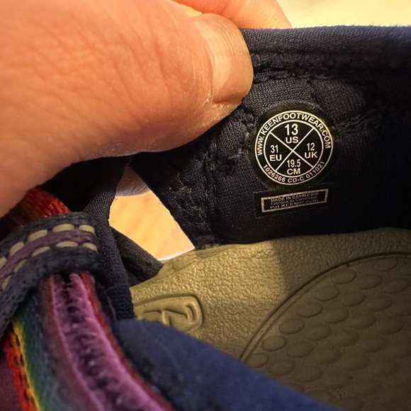 KEEN Newport H2 Purple Water Closed Toe Sandals with Rainbow Straps - Picture 8 of 8